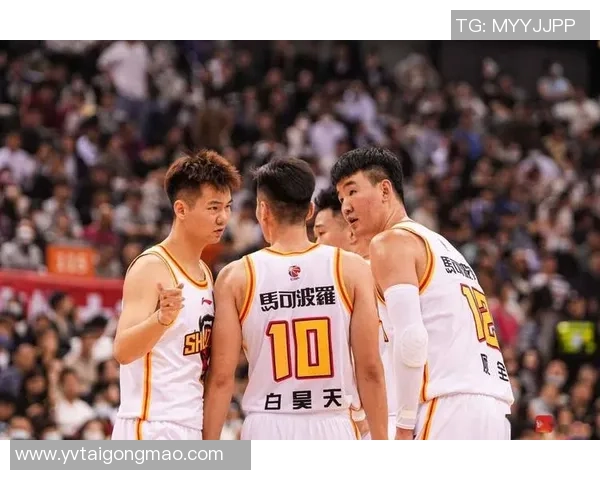 深圳篮球队在篮球意识排行榜中荣登第十名展现出强大团队实力与战术智慧 深圳篮球队在篮球意识排行榜中荣登第十名展现出强大团队实力与战术智慧